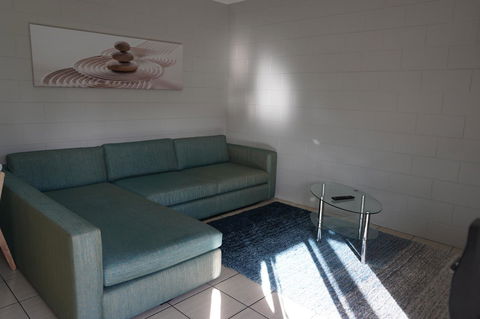 YAL Cairns - A Motel That Makes A Difference - New Castle Tourism 22