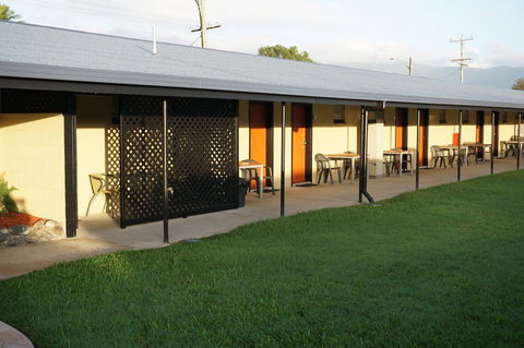 YAL Cairns - A Motel That Makes A Difference - New Castle Tourism 38