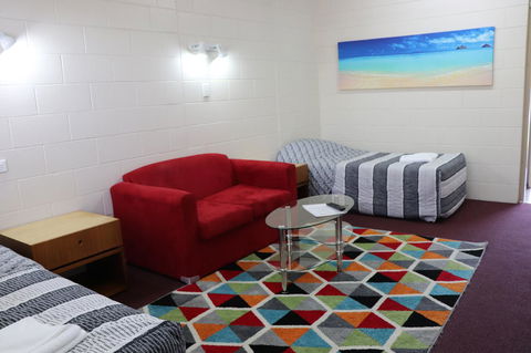 YAL Cairns - A Motel That Makes A Difference - New Castle Tourism 18