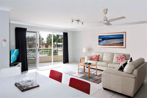 Key Largo Holiday Apartments - Newcastle Accommodation 4