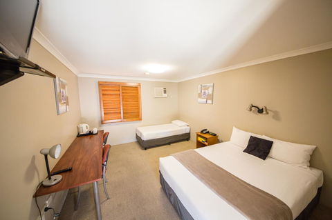 Cosmopolitan Motel & Serviced Apartments - New Castle Tourism 6