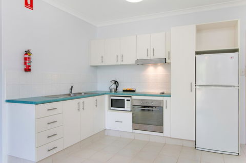 Cairns City Palms - New Castle Tourism 10