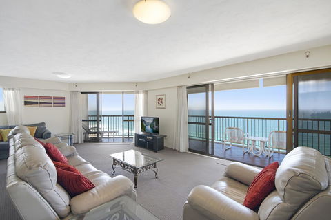 Burleigh Esplanade Apartments - Newcastle Accommodation 38