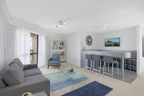 Burleigh Esplanade Apartments - Newcastle Accommodation 27