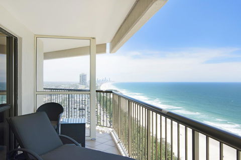 Burleigh Esplanade Apartments - Newcastle Accommodation 36