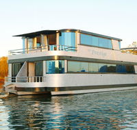 Coomera Houseboats - Newcastle Accommodation