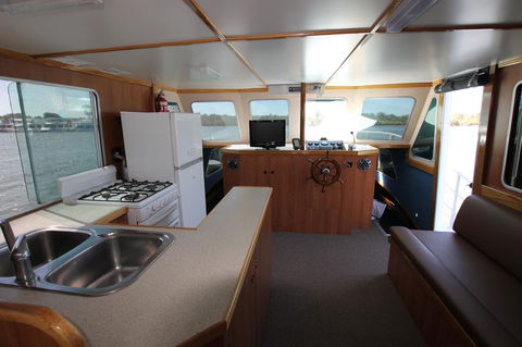 Coomera Houseboats - Newcastle Accommodation 1
