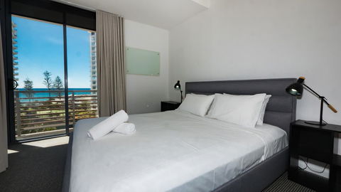 Swell Resort Burleigh Heads - Newcastle Accommodation 3