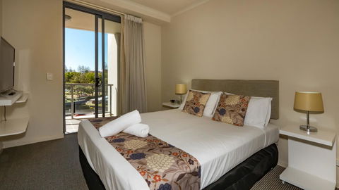 Swell Resort Burleigh Heads - Newcastle Accommodation 34