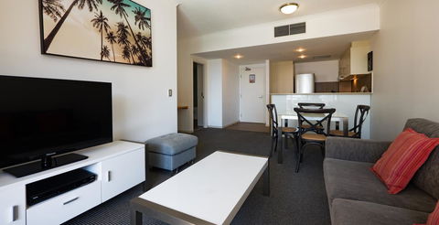 Swell Resort Burleigh Heads - Newcastle Accommodation 21