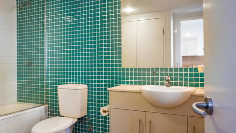 Swell Resort Burleigh Heads - Newcastle Accommodation 41