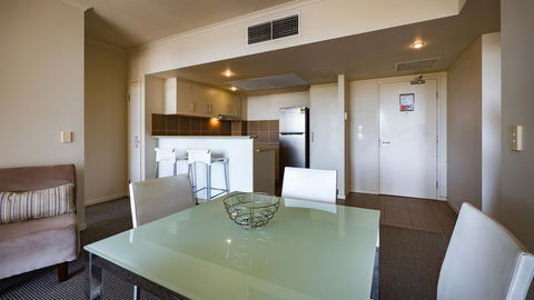 Swell Resort Burleigh Heads - Newcastle Accommodation 36