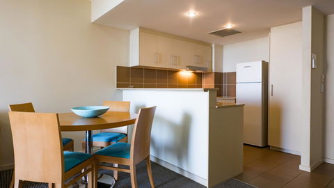 Swell Resort Burleigh Heads - Newcastle Accommodation 4
