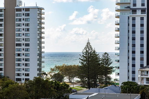 Belle Maison Apartments - Official - New Castle Tourism 1
