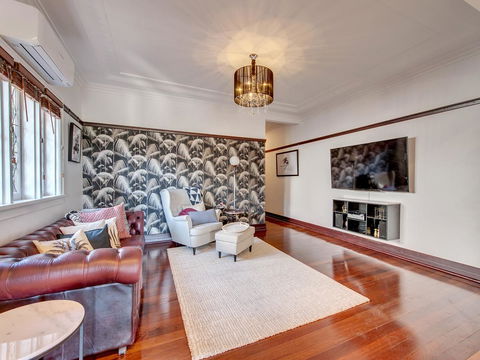 Anville Court - New Castle Tourism 3