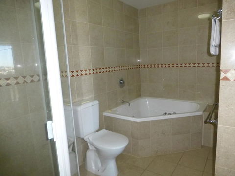 The Oasis Apartments - Newcastle Accommodation 19