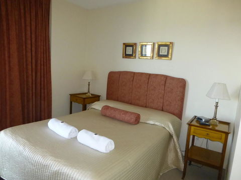 The Oasis Apartments - Newcastle Accommodation 18