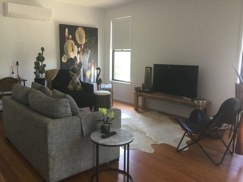 Sam's Buderim Mountain Guest House - New Castle Tourism 6