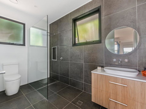 Sam's Buderim Mountain Guest House - New Castle Tourism 5