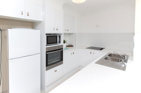 Miami Beachside Holiday Apartments - Newcastle Accommodation 26