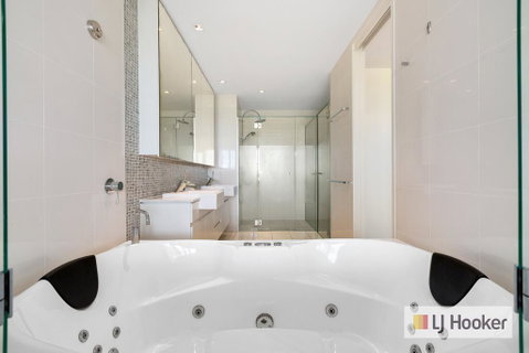 WAVE CULTURE 1204 - BEACH BLISS - Newcastle Accommodation 2