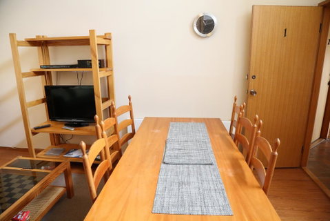 Whispering Pines 1 - Newcastle Accommodation 2