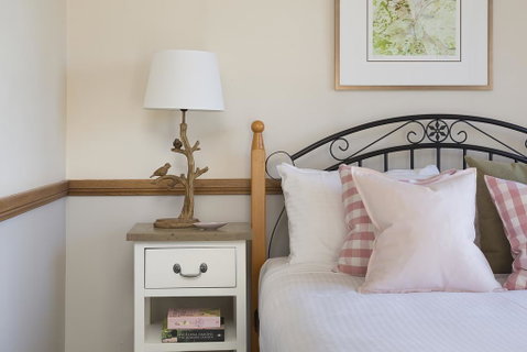 Windsors Edge Cottage Pokolbin - Newcastle Accommodation 0