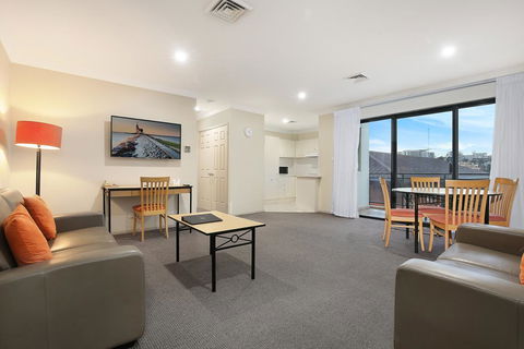 Wollongong Serviced Apartments - New Castle Tourism 3