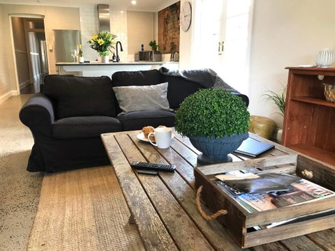 YSG The Edward Townhouse 151 - Walk To Town - Newcastle Accommodation 0