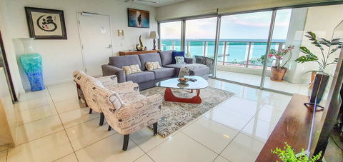 ZEN BY THE WATER - Darwin Premier Retreat - Newcastle Accommodation 0
