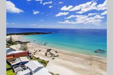 Zoo Villas: Villa Giraffe - Central Wynyard - New Castle Tourism 0