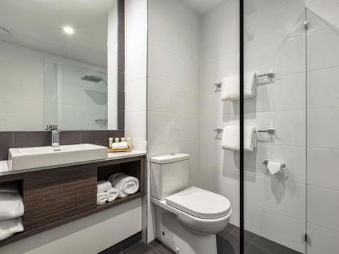 Mercure Sunshine Coast Kawana Waters - New Castle Tourism 1