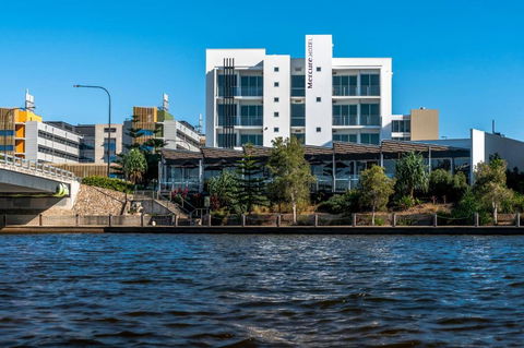 Mercure Sunshine Coast Kawana Waters - New Castle Tourism 0