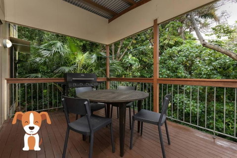A Beach House - Newcastle Accommodation 0
