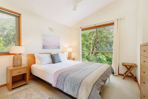 A Beach House - Newcastle Accommodation 1