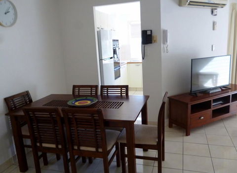 Le Lavandou Holiday Apartments - New Castle Tourism 4