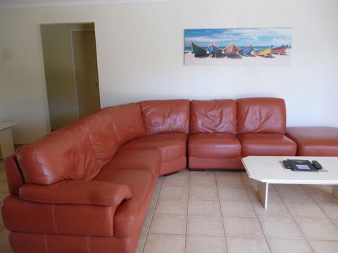 Le Lavandou Holiday Apartments - New Castle Tourism 30