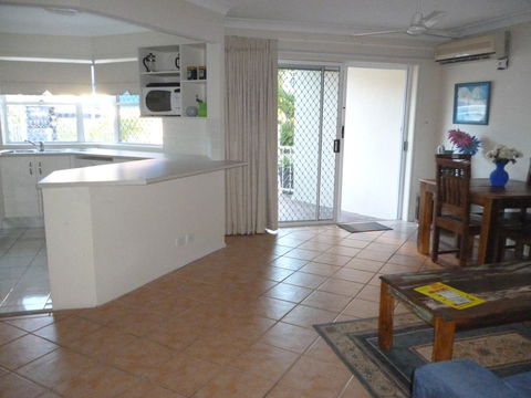 Le Lavandou Holiday Apartments - New Castle Tourism 14