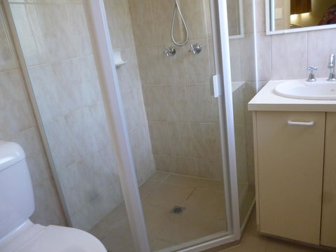 Le Lavandou Holiday Apartments - New Castle Tourism 16