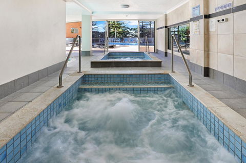 Pacific Regis Beachfront Holiday Apartments - Newcastle Accommodation 5