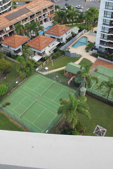 Pacific Regis Beachfront Holiday Apartments - Newcastle Accommodation 6