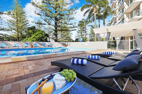 Pacific Regis Beachfront Holiday Apartments - Newcastle Accommodation 1