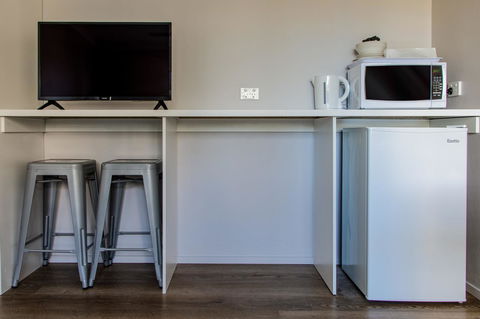 Burleigh Gold Coast Motel - Newcastle Accommodation 4