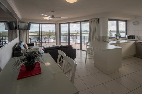 Centrepoint Apartments Caloundra - New Castle Tourism 12