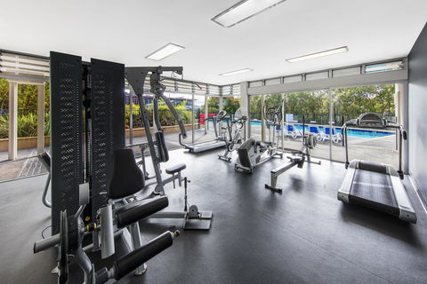 Oaks Brisbane Mews Suites - New Castle Tourism 9