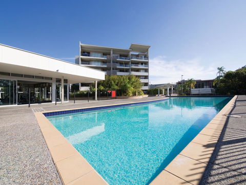 Oaks Brisbane Mews Suites - New Castle Tourism 0