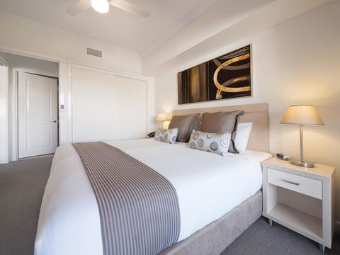 Oaks Brisbane Mews Suites - New Castle Tourism 14