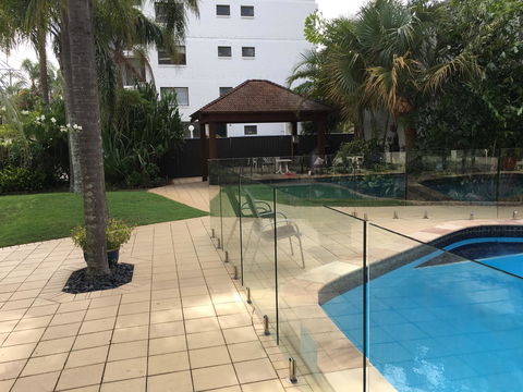 Burleigh Palms Holiday Apartments - Newcastle Accommodation 24