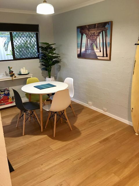Burleigh Palms Holiday Apartments - Newcastle Accommodation 10
