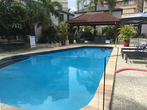 Burleigh Palms Holiday Apartments - Newcastle Accommodation 2
